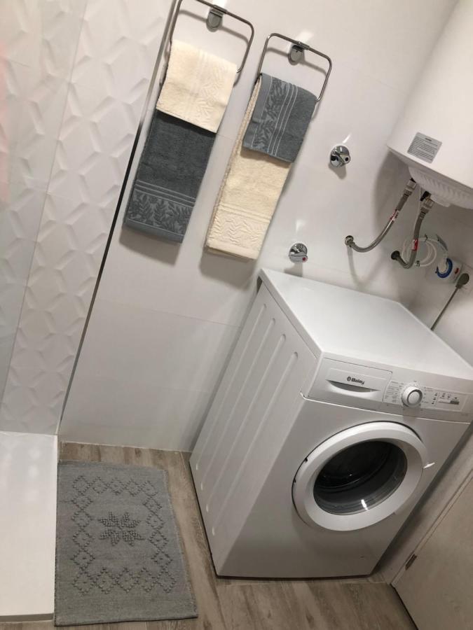 Apartamento Totalmente Reformado Con Piscina Y Jardines Al Lado De La Playa De La Carihuela Torremolinos Kültér fotó