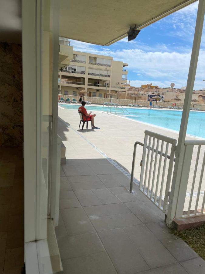 Apartamento Totalmente Reformado Con Piscina Y Jardines Al Lado De La Playa De La Carihuela Torremolinos Kültér fotó